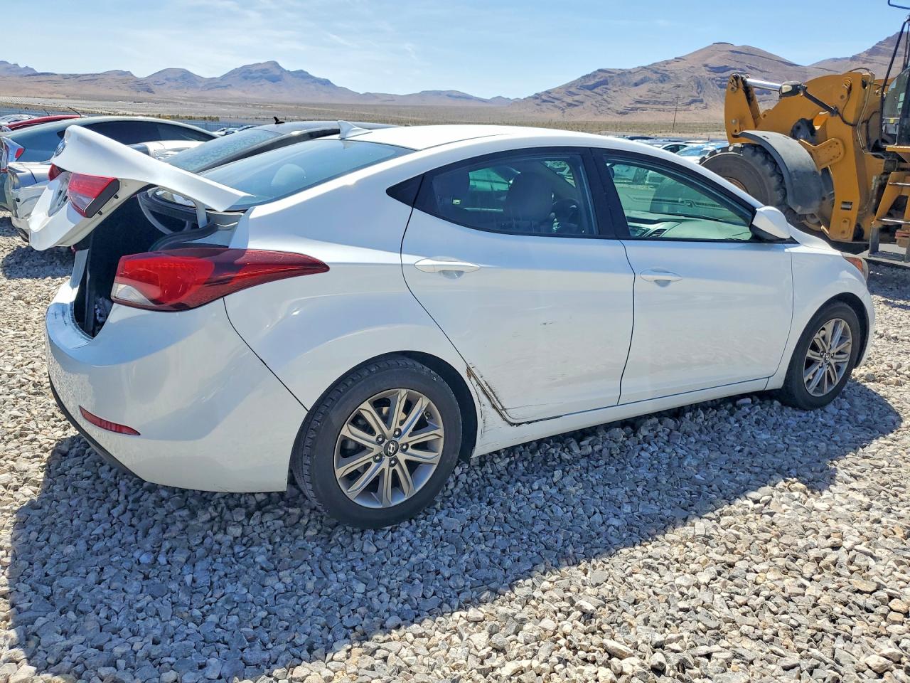 2015 HYUNDAI ELANTRA SE photo 7