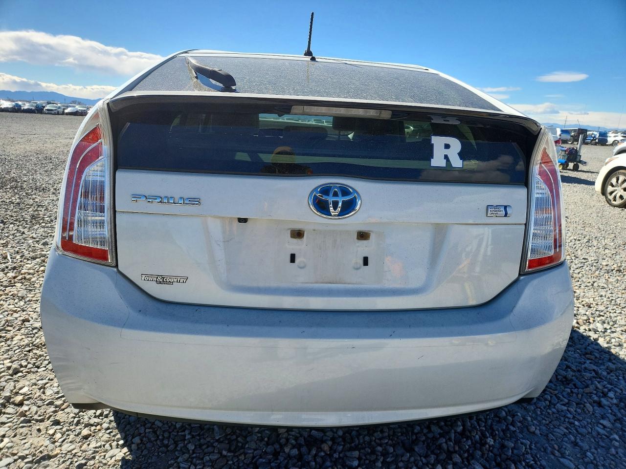 2015 TOYOTA PRIUS TWO photo 6