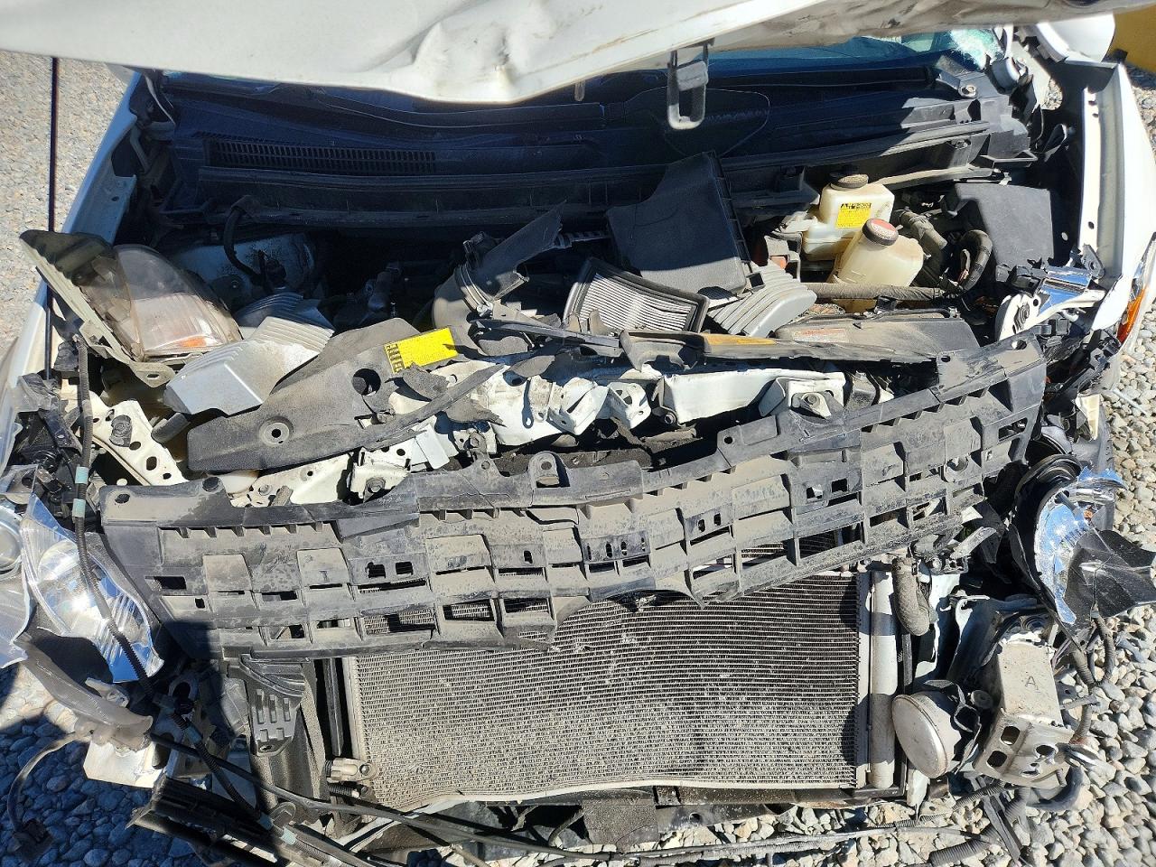 2015 TOYOTA PRIUS TWO photo 11