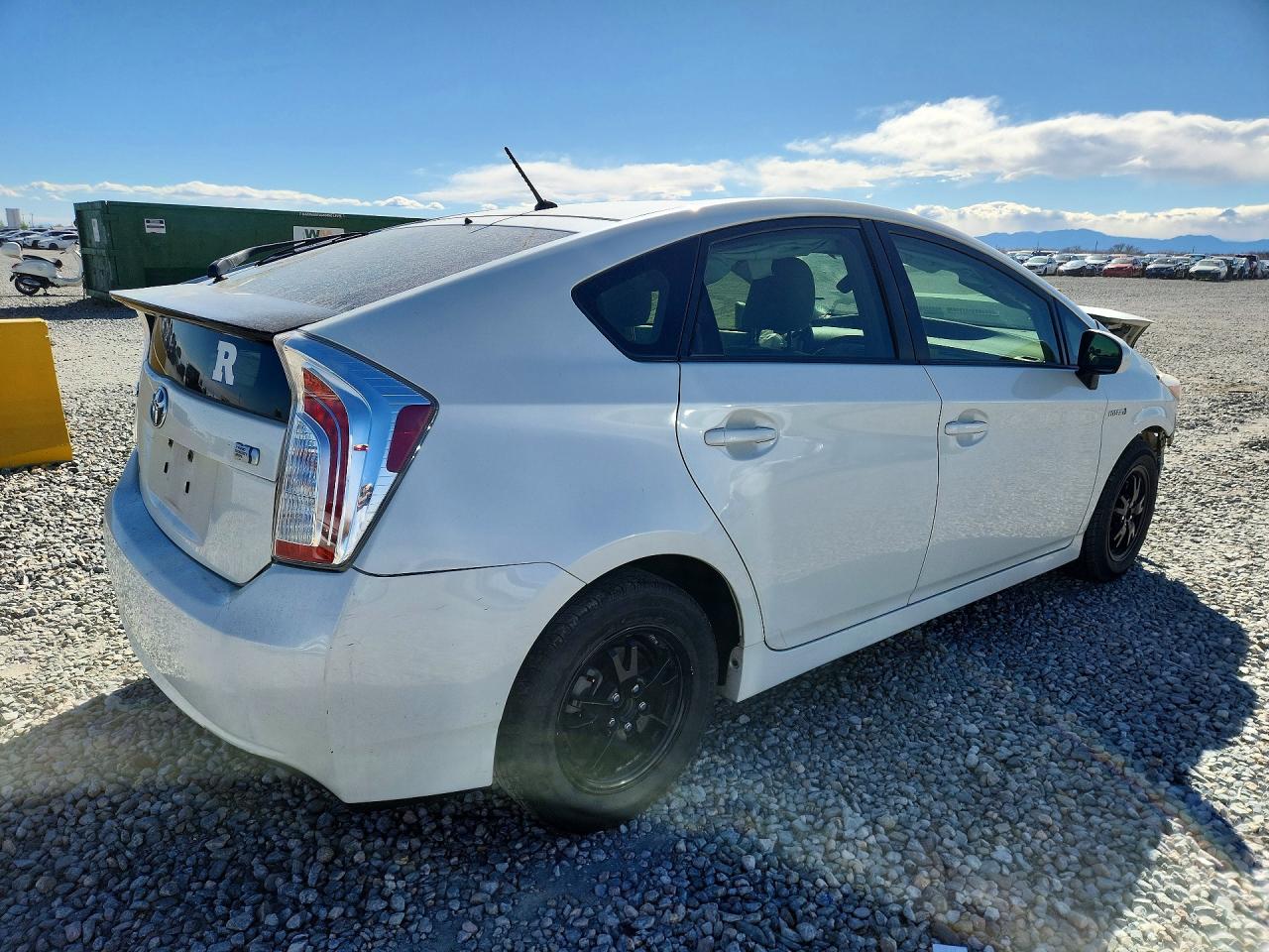 2015 TOYOTA PRIUS TWO photo 3