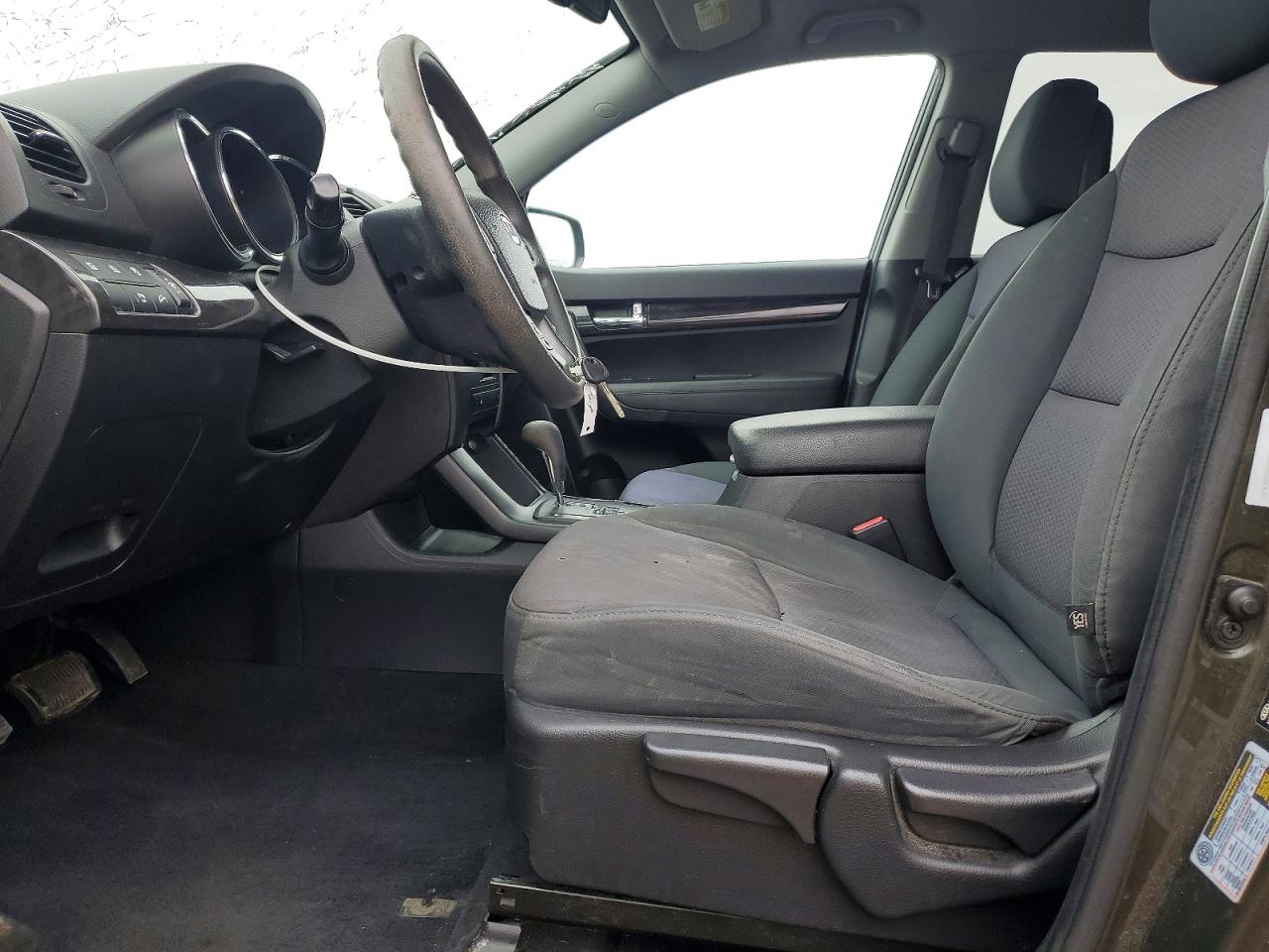 2013 KIA SORENTO LX photo 13