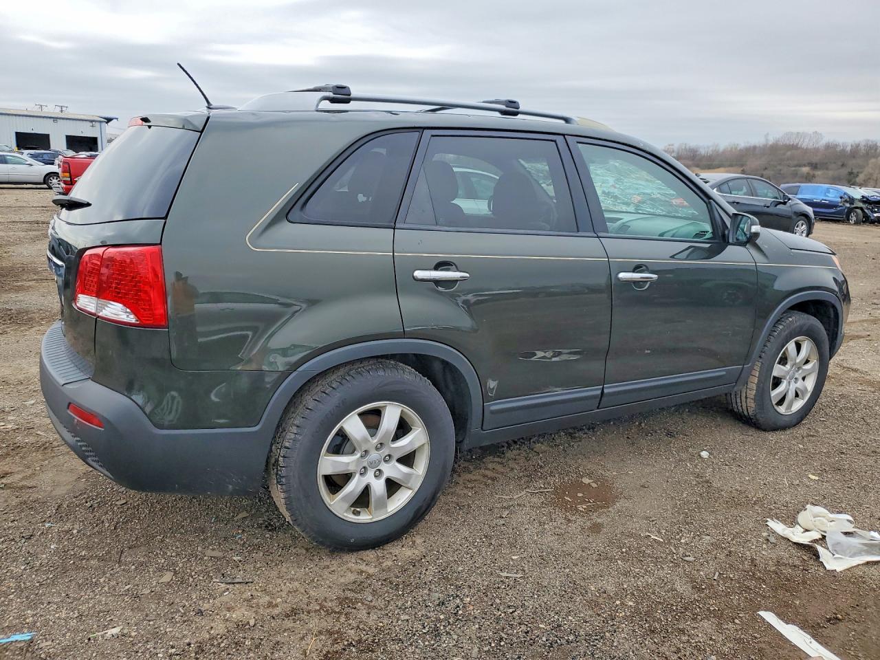 2013 KIA SORENTO LX photo 5
