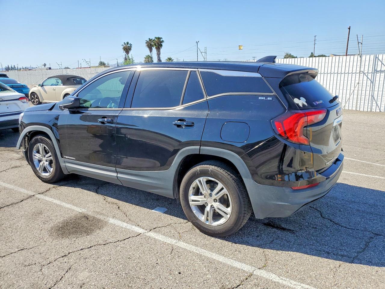 2020 GMC TERRAIN SLE photo 2