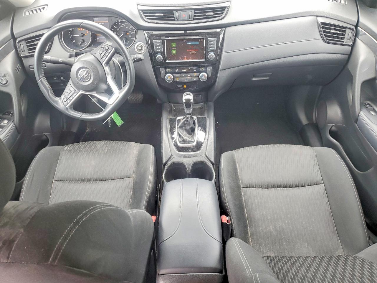 2018 NISSAN ROGUE SV photo 8