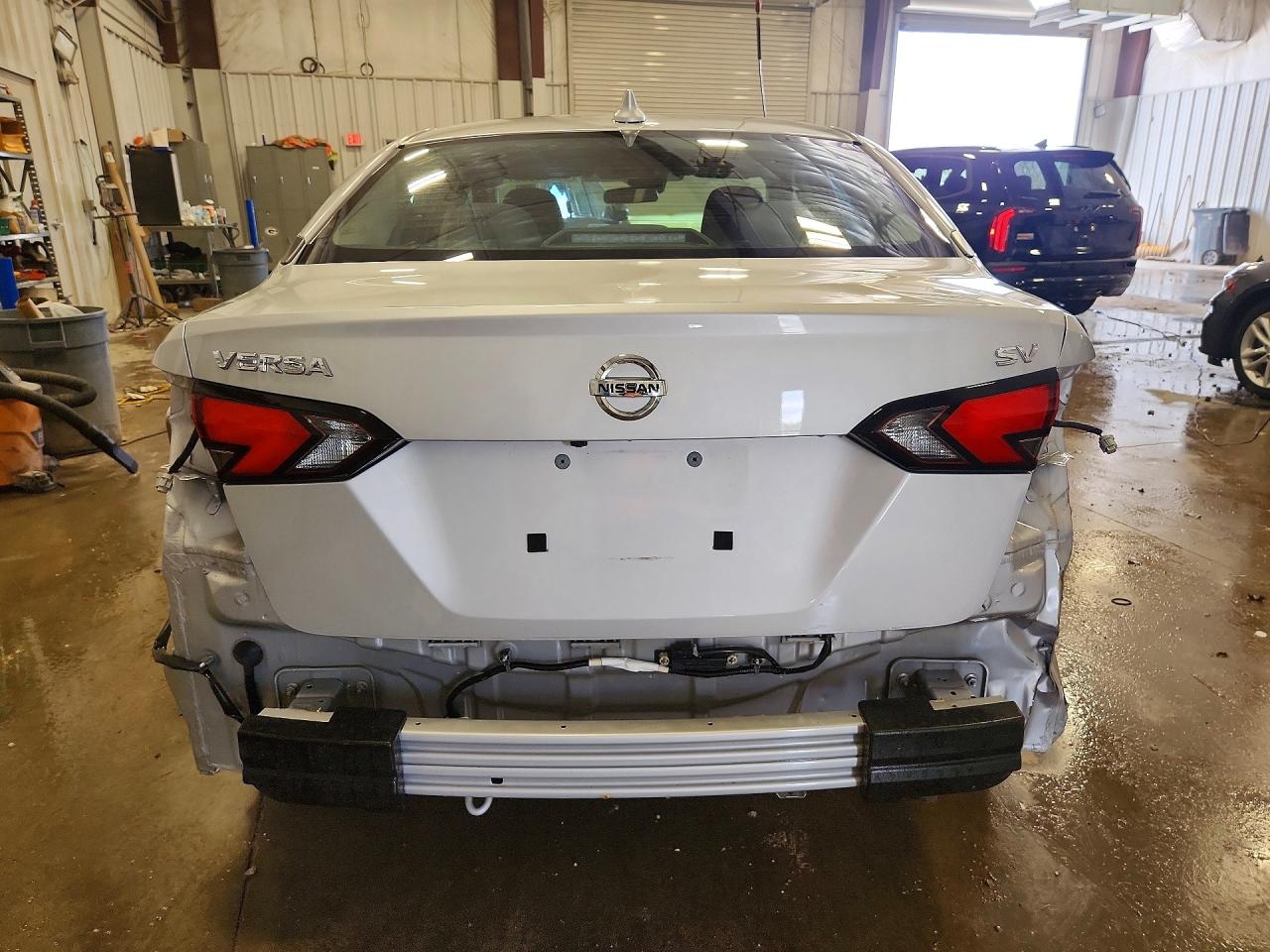 2020 NISSAN VERSA SV photo 11