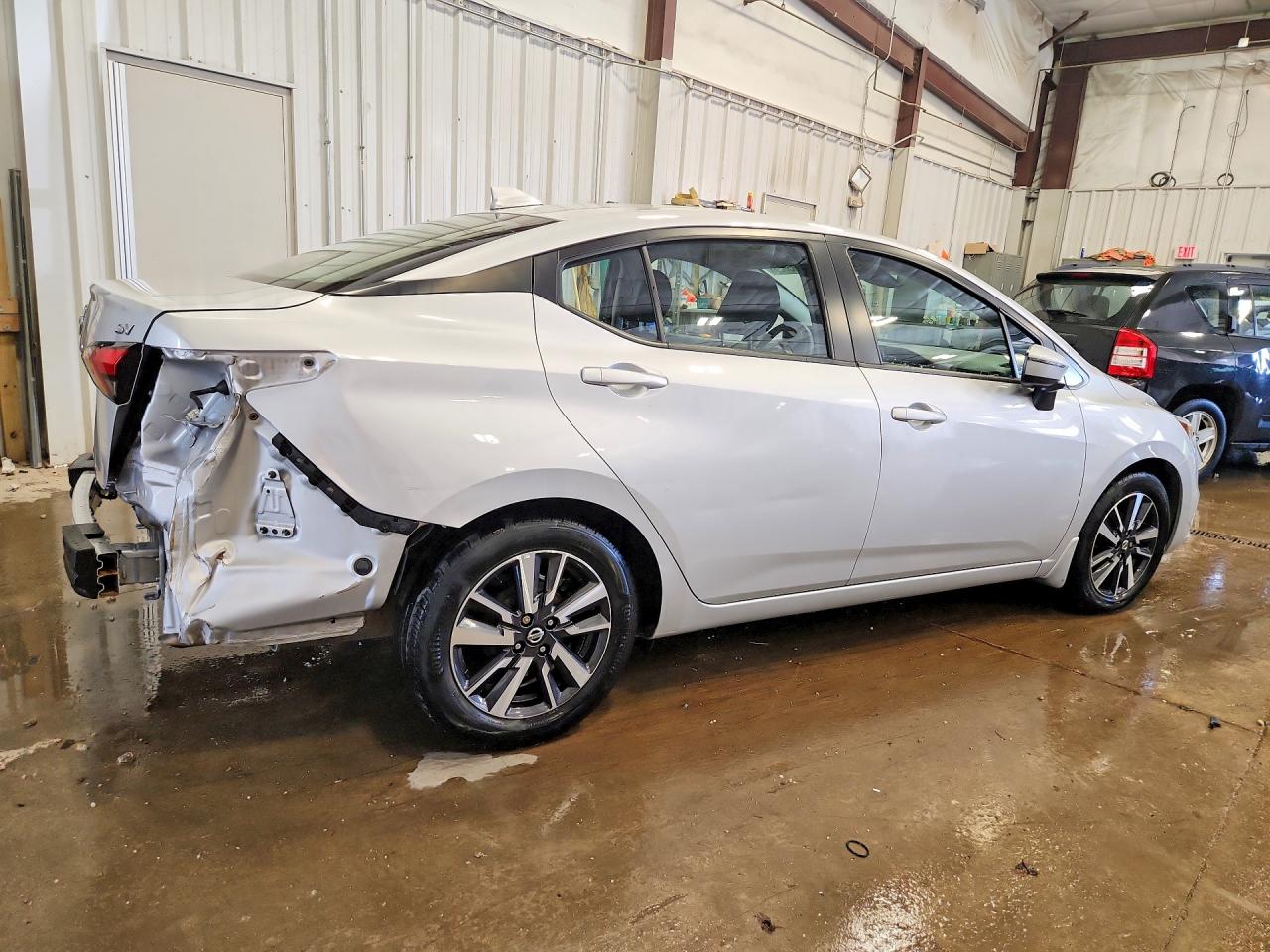 2020 NISSAN VERSA SV photo 5