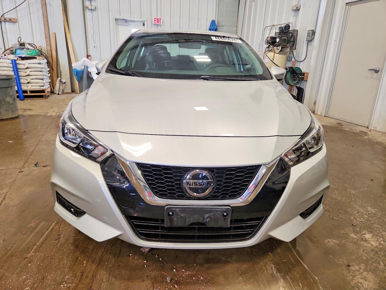2020 NISSAN VERSA SV photo 9