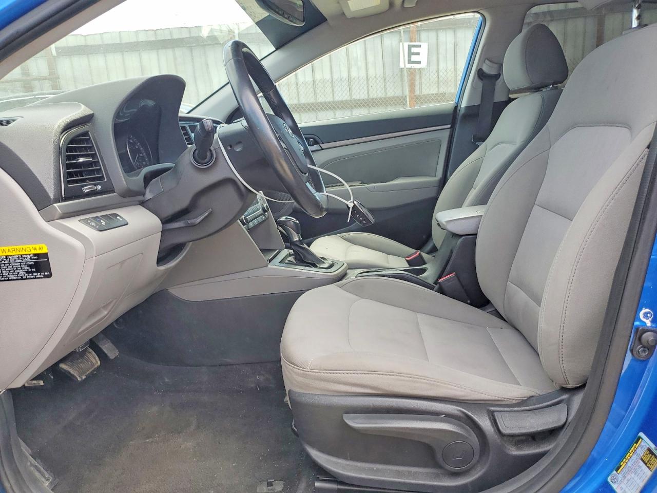 2018 HYUNDAI ELANTRA VALUE EDITION photo 13