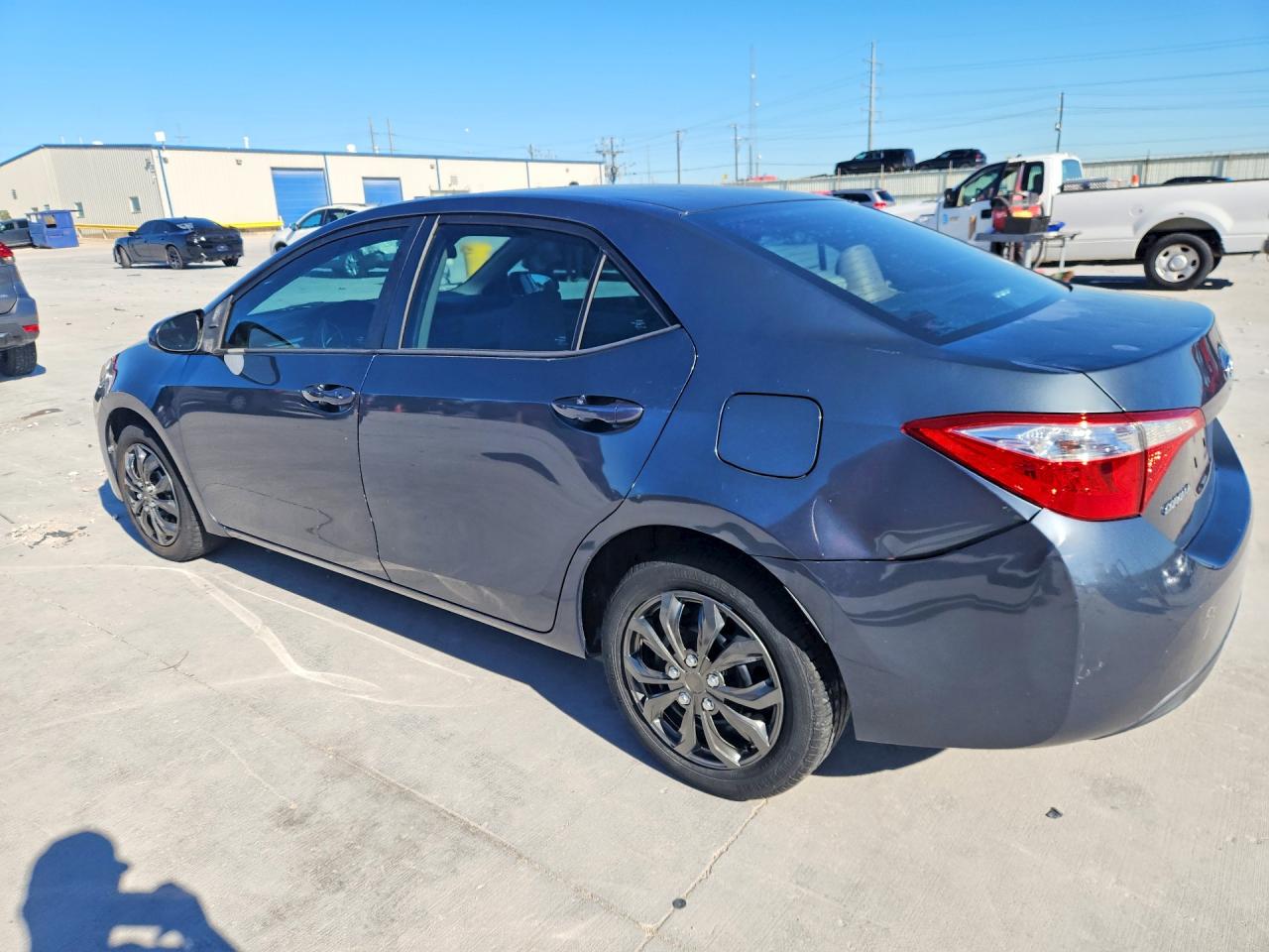 2014 TOYOTA COROLLA LE photo 3