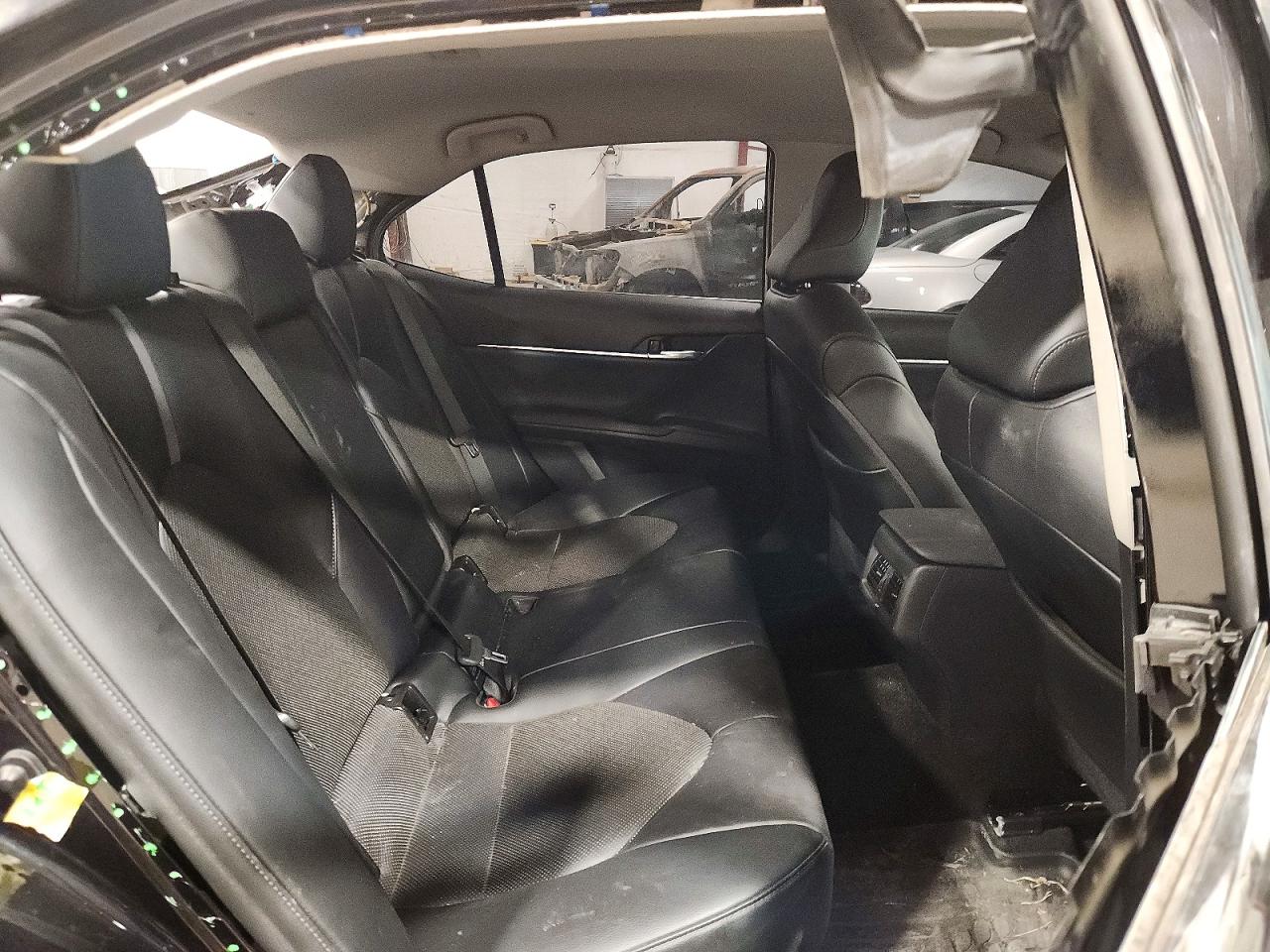 2021 TOYOTA CAMRY XLE photo 19