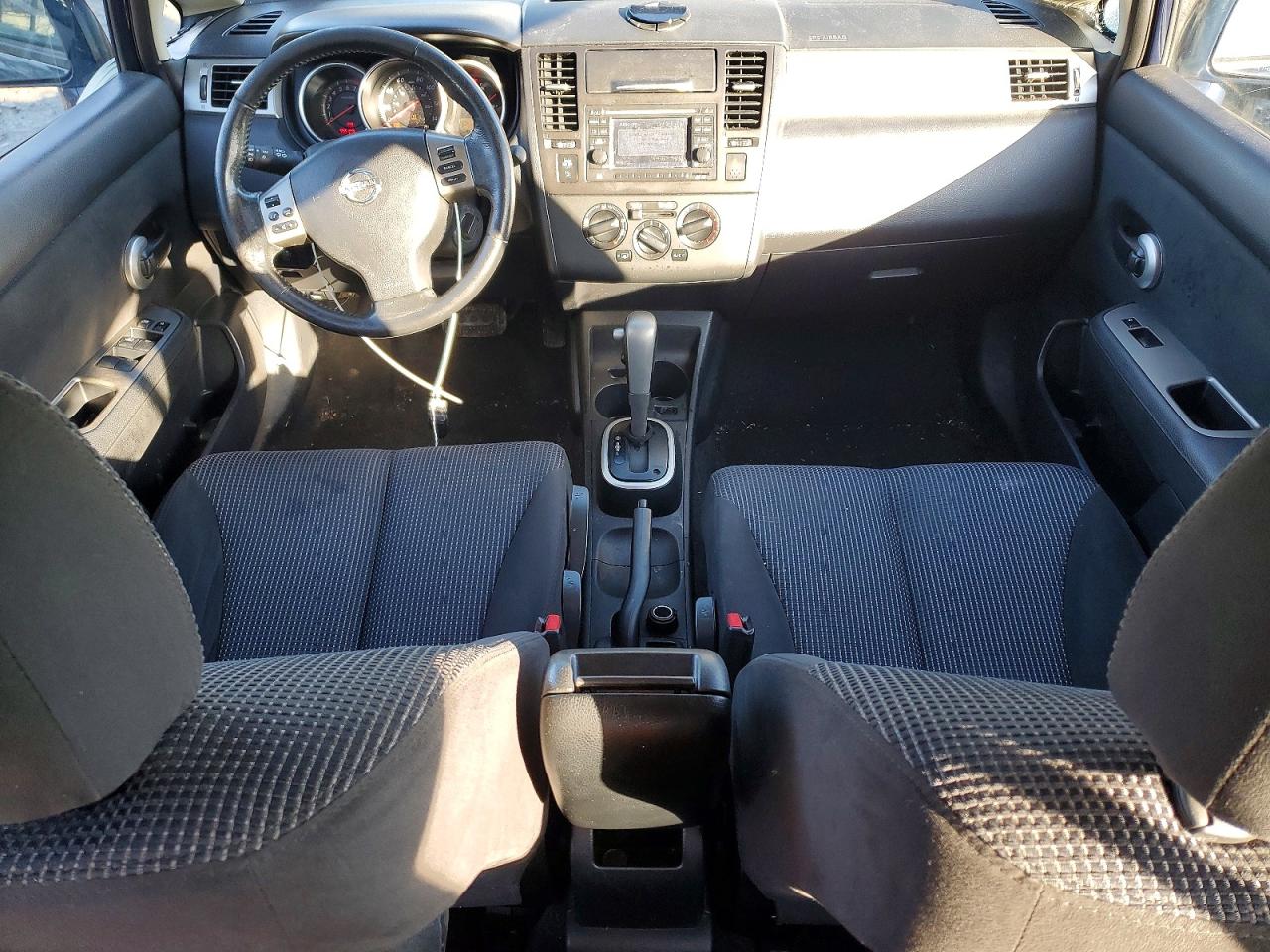 2012 NISSAN VERSA photo 8