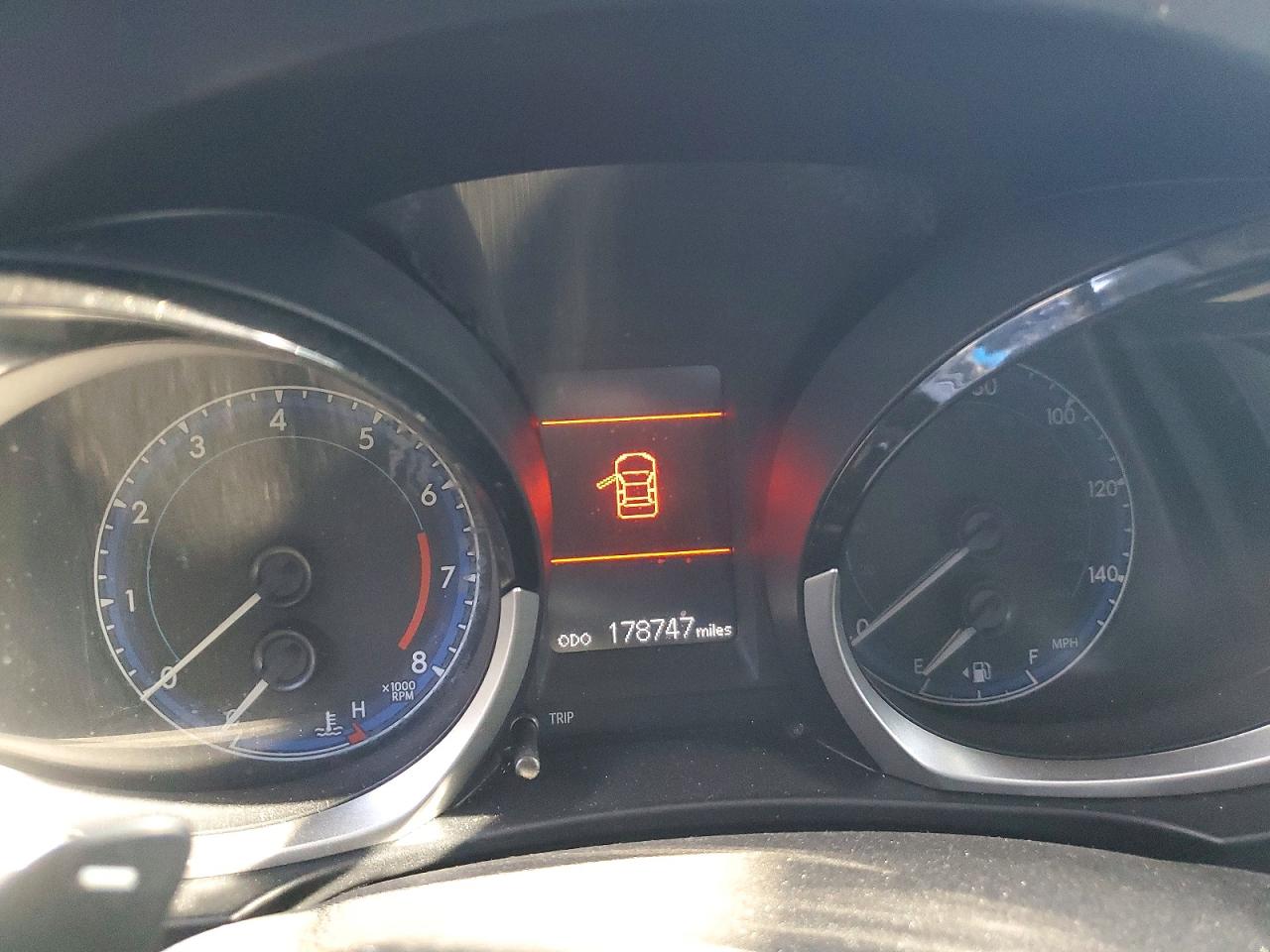 2015 TOYOTA COROLLA S photo 9