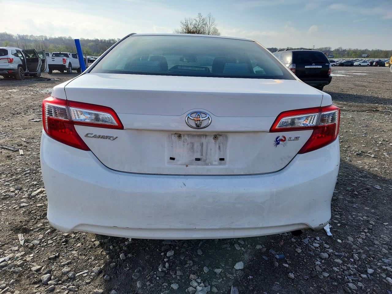 2012 TOYOTA CAMRY LE photo 11
