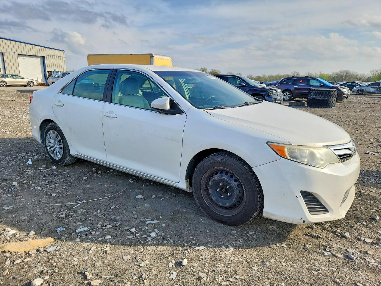 2012 TOYOTA CAMRY LE photo 7