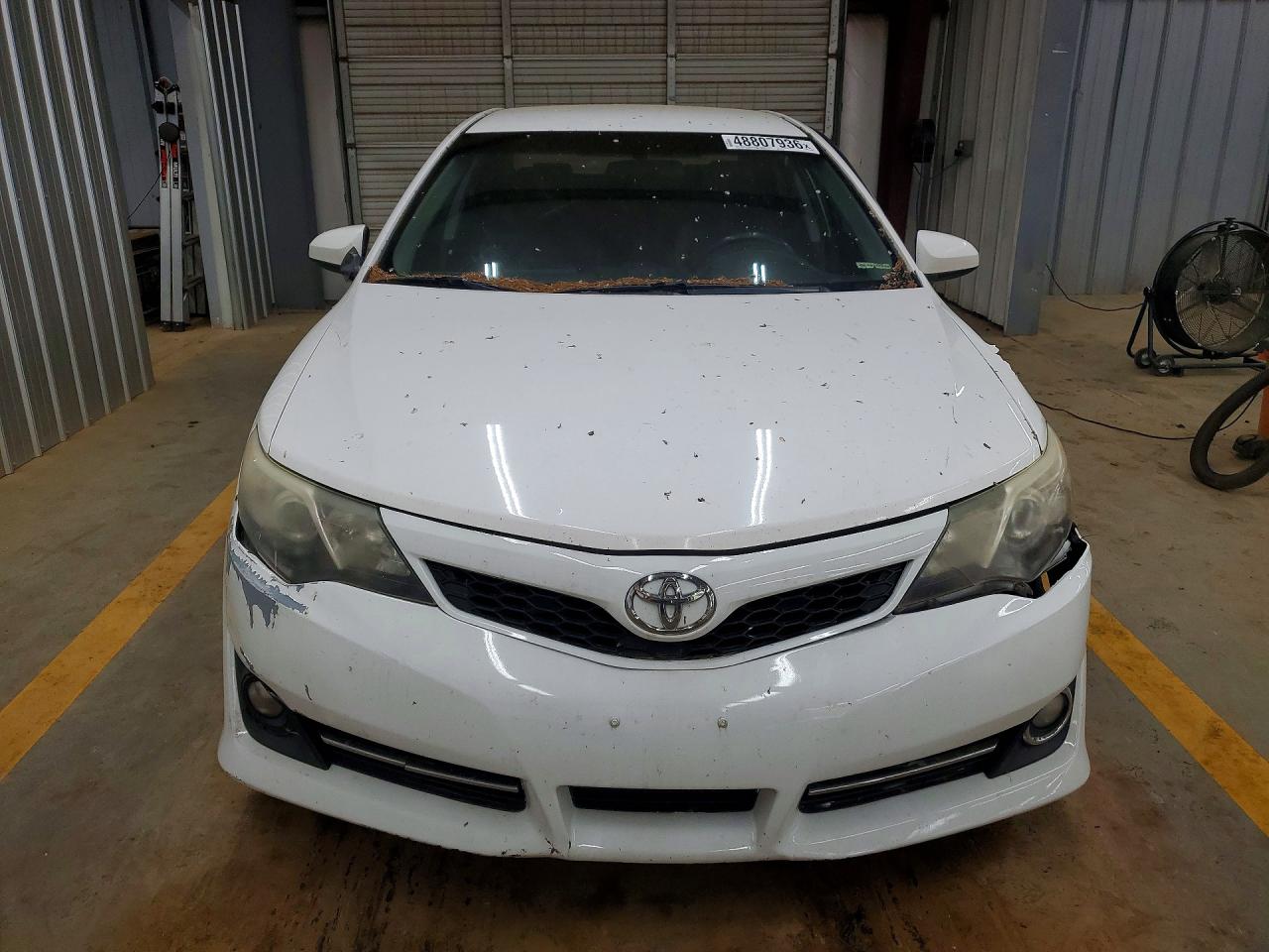 2013 TOYOTA CAMRY SE photo 5