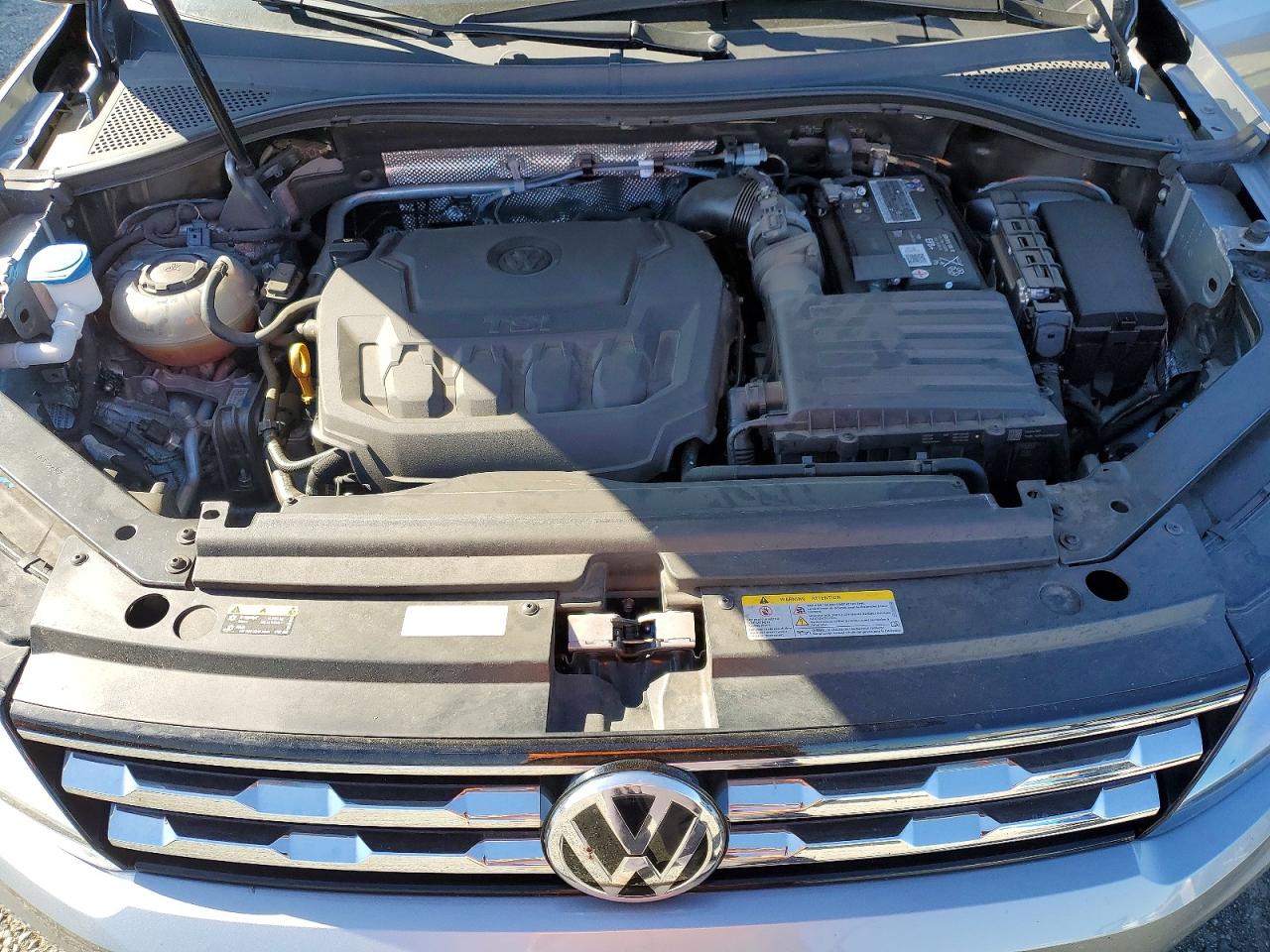 2021 VOLKSWAGEN TIGUAN SE photo 23