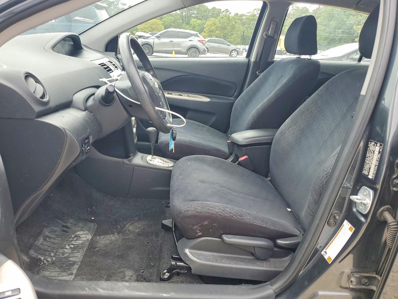 2008 TOYOTA YARIS BASE photo 7