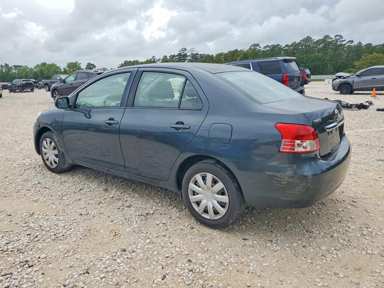 2008 TOYOTA YARIS BASE photo 2