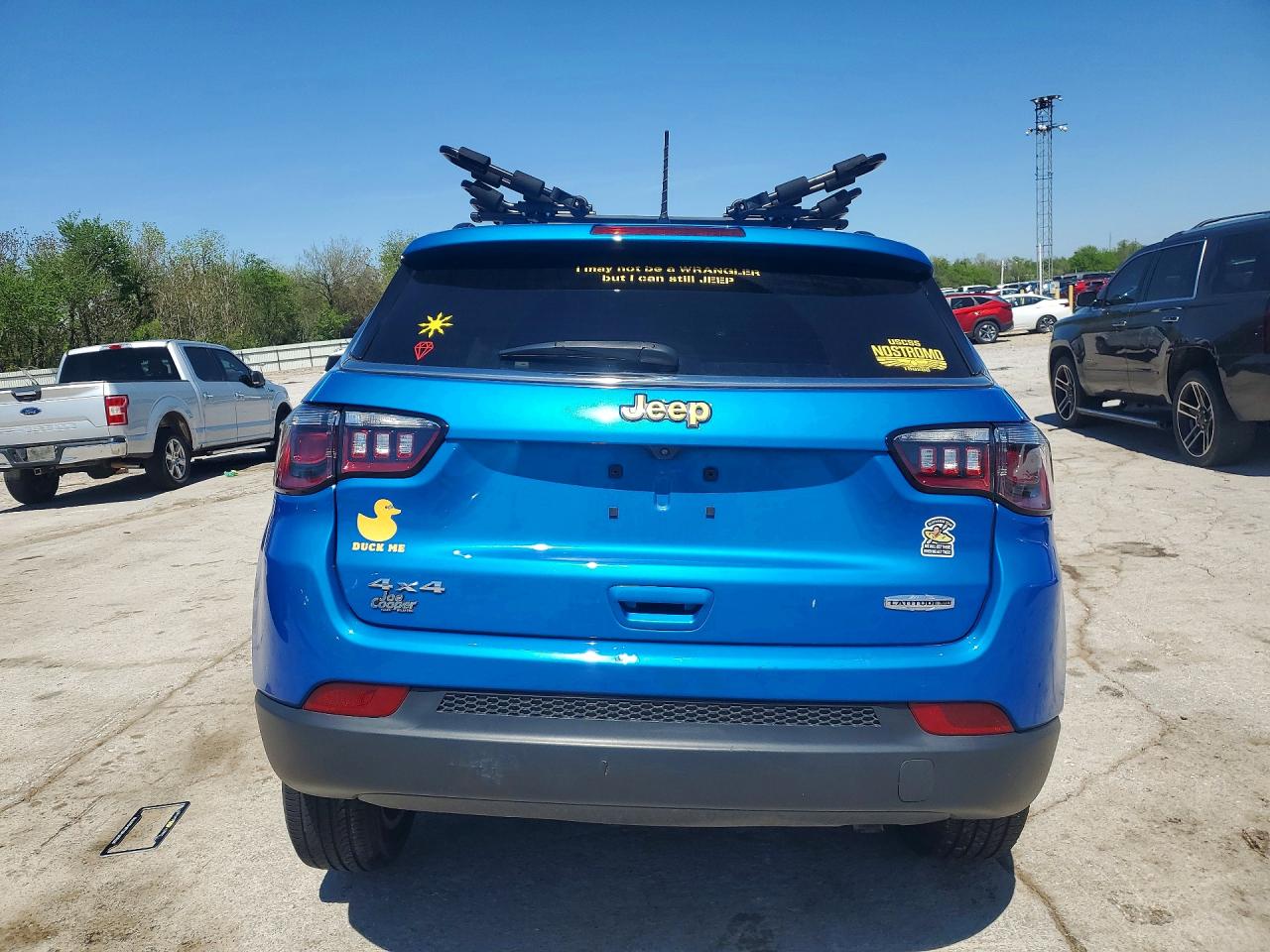 2022 JEEP COMPASS LATITUDE LUX photo 16