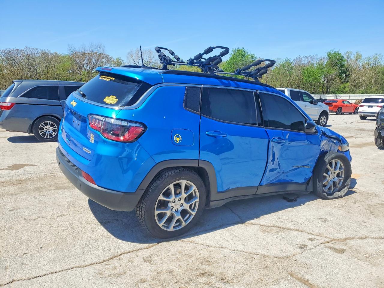 2022 JEEP COMPASS LATITUDE LUX photo 7