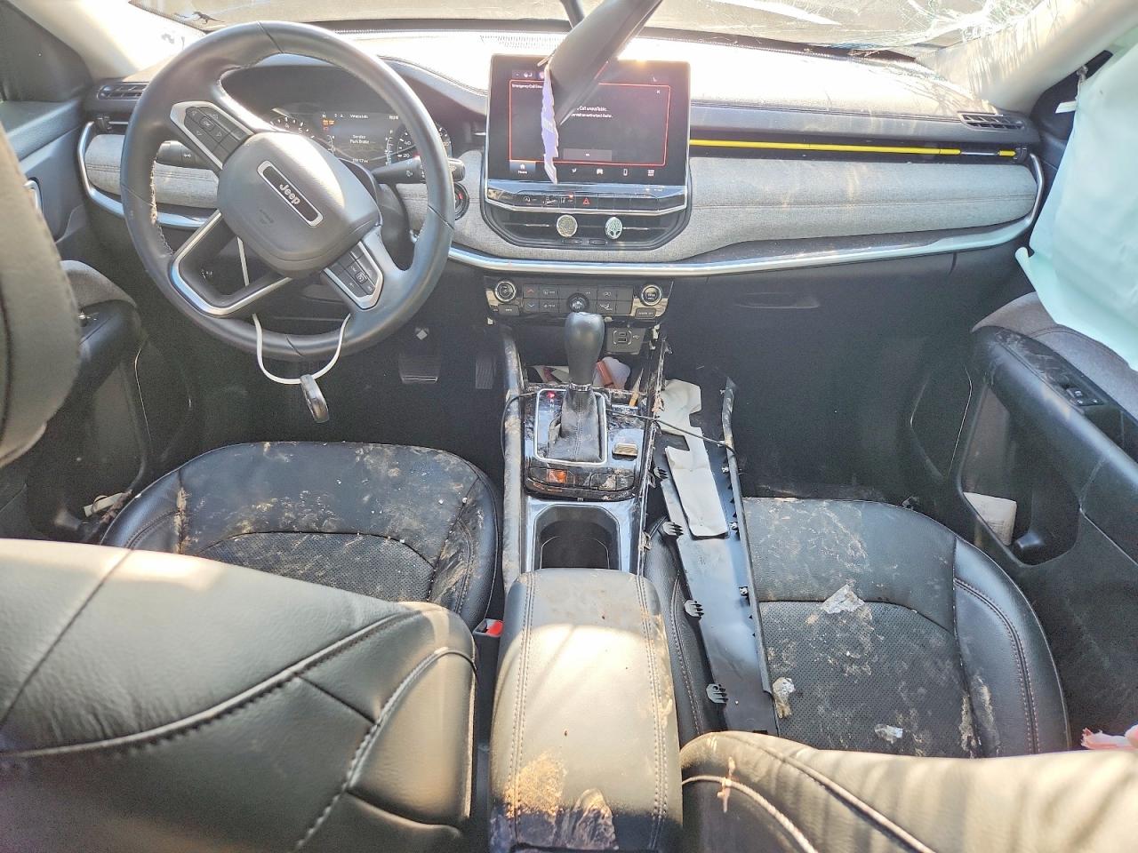 2022 JEEP COMPASS LATITUDE LUX photo 22