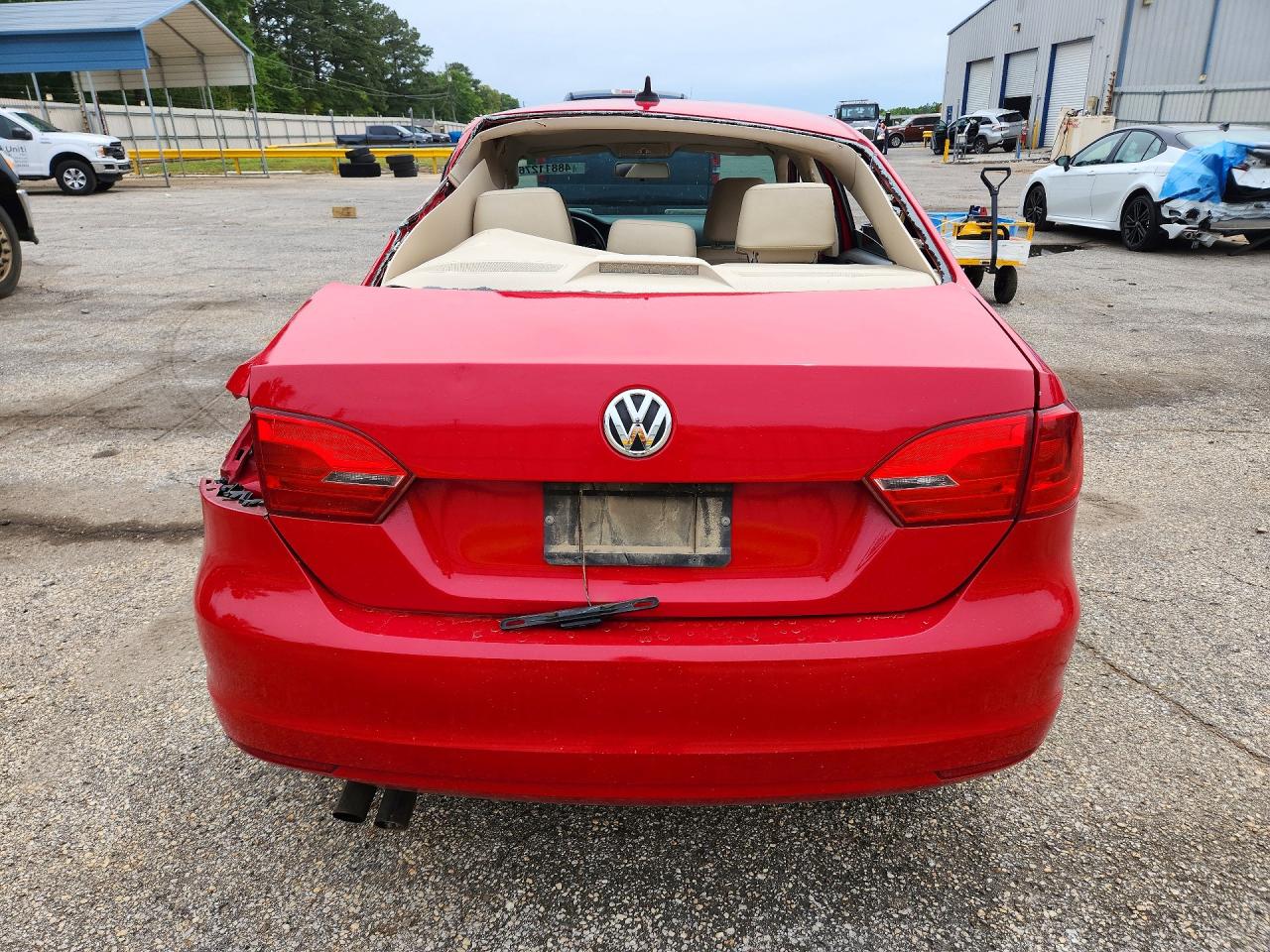 2014 VOLKSWAGEN JETTA TDI photo 11