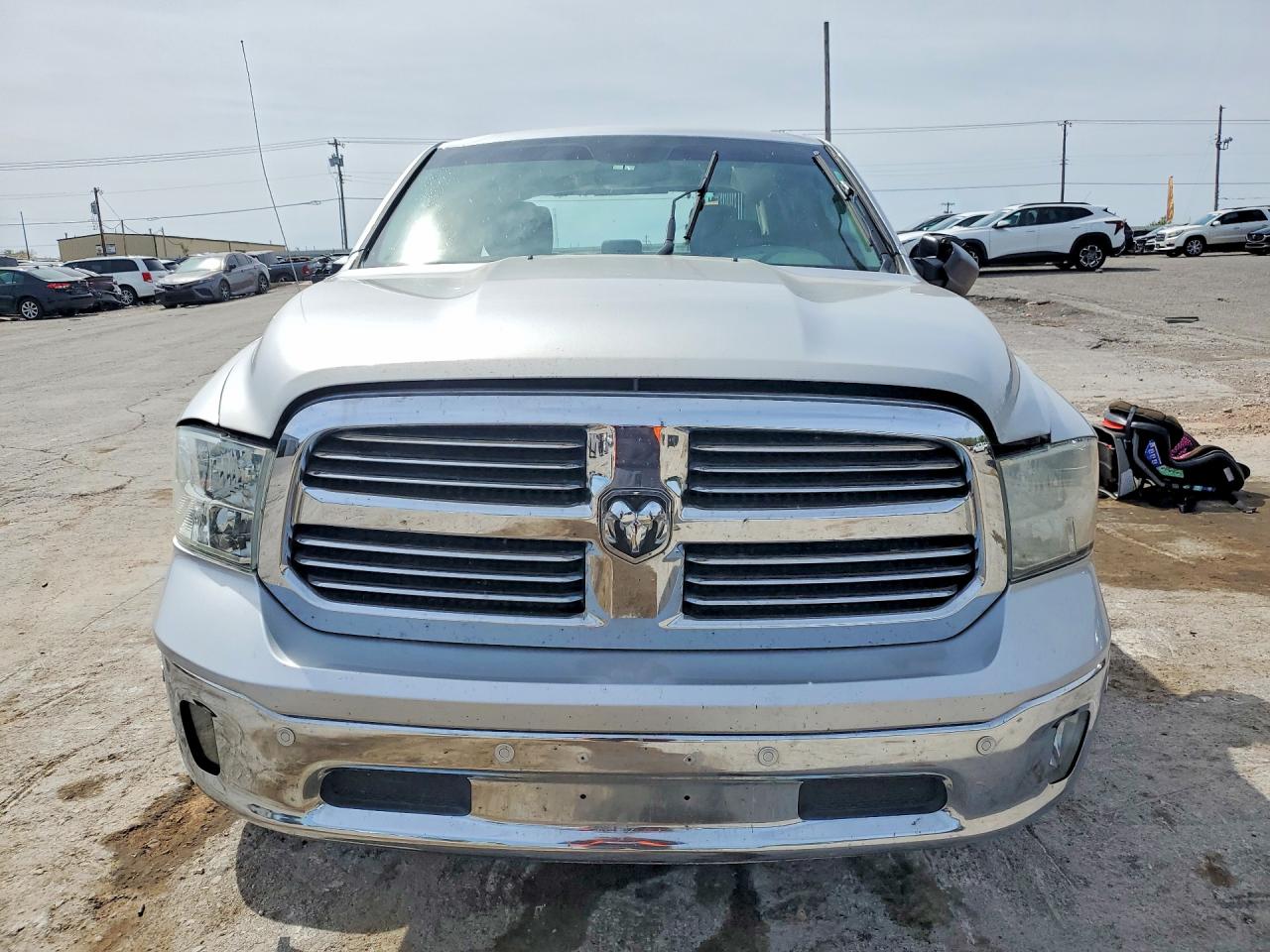 2015 RAM 1500 SLT photo 5