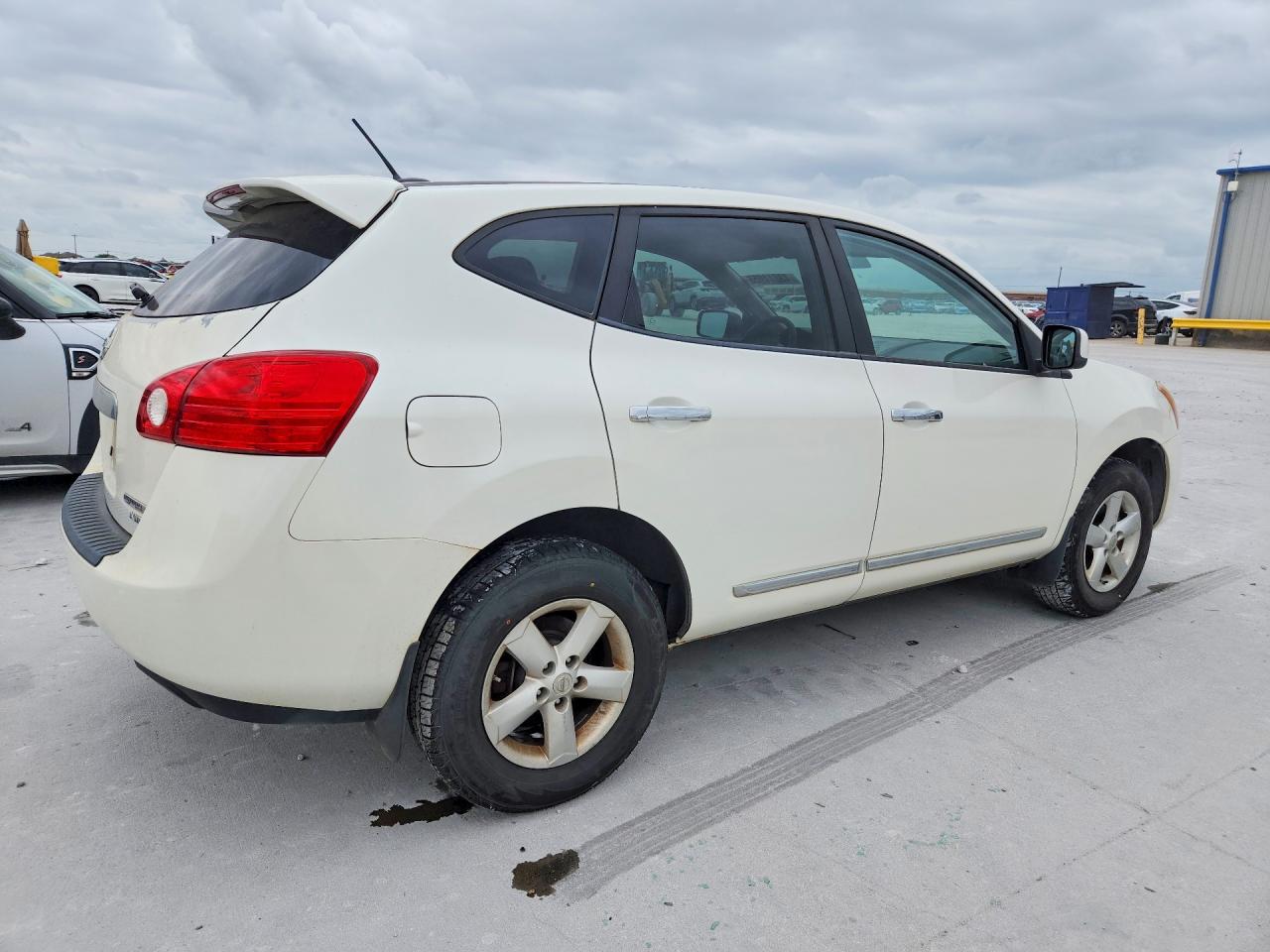 2013 NISSAN ROGUE S photo 7