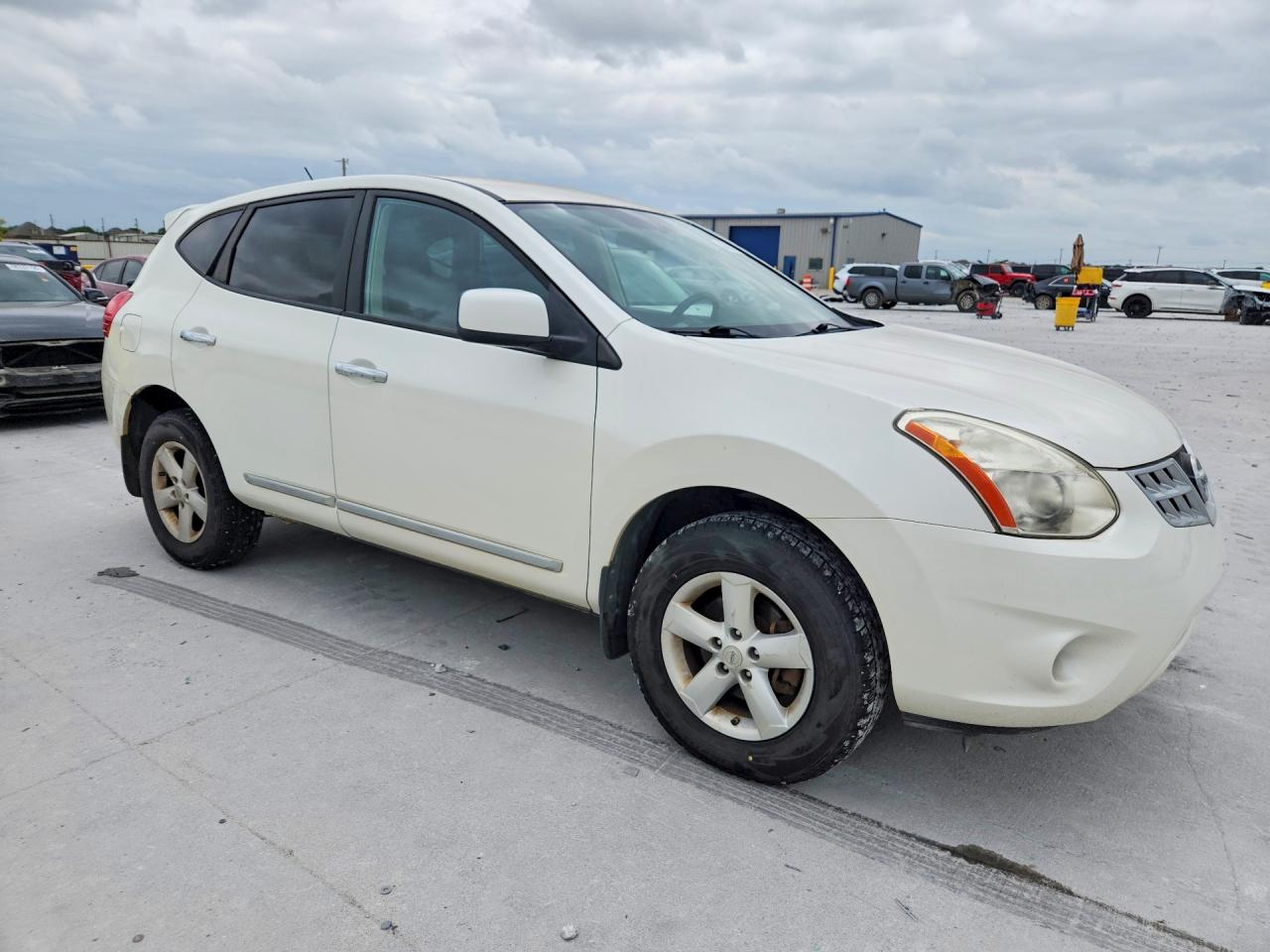 2013 NISSAN ROGUE S photo 10