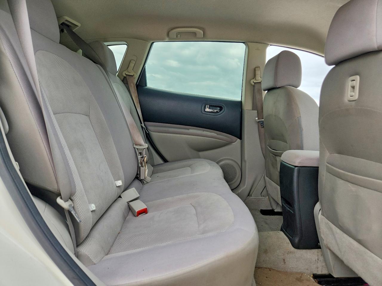 2013 NISSAN ROGUE S photo 31