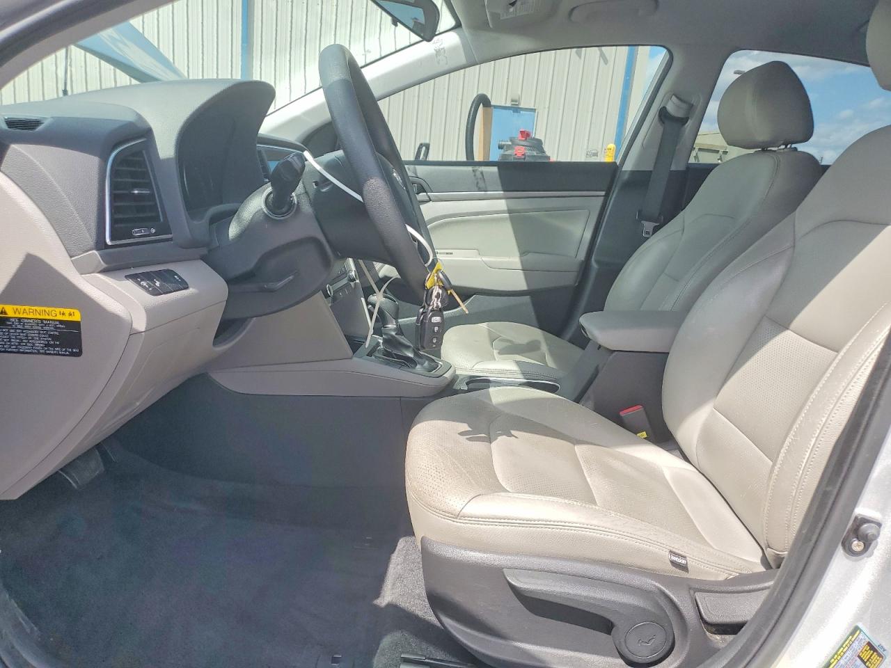 2018 HYUNDAI ELANTRA SEL photo 13