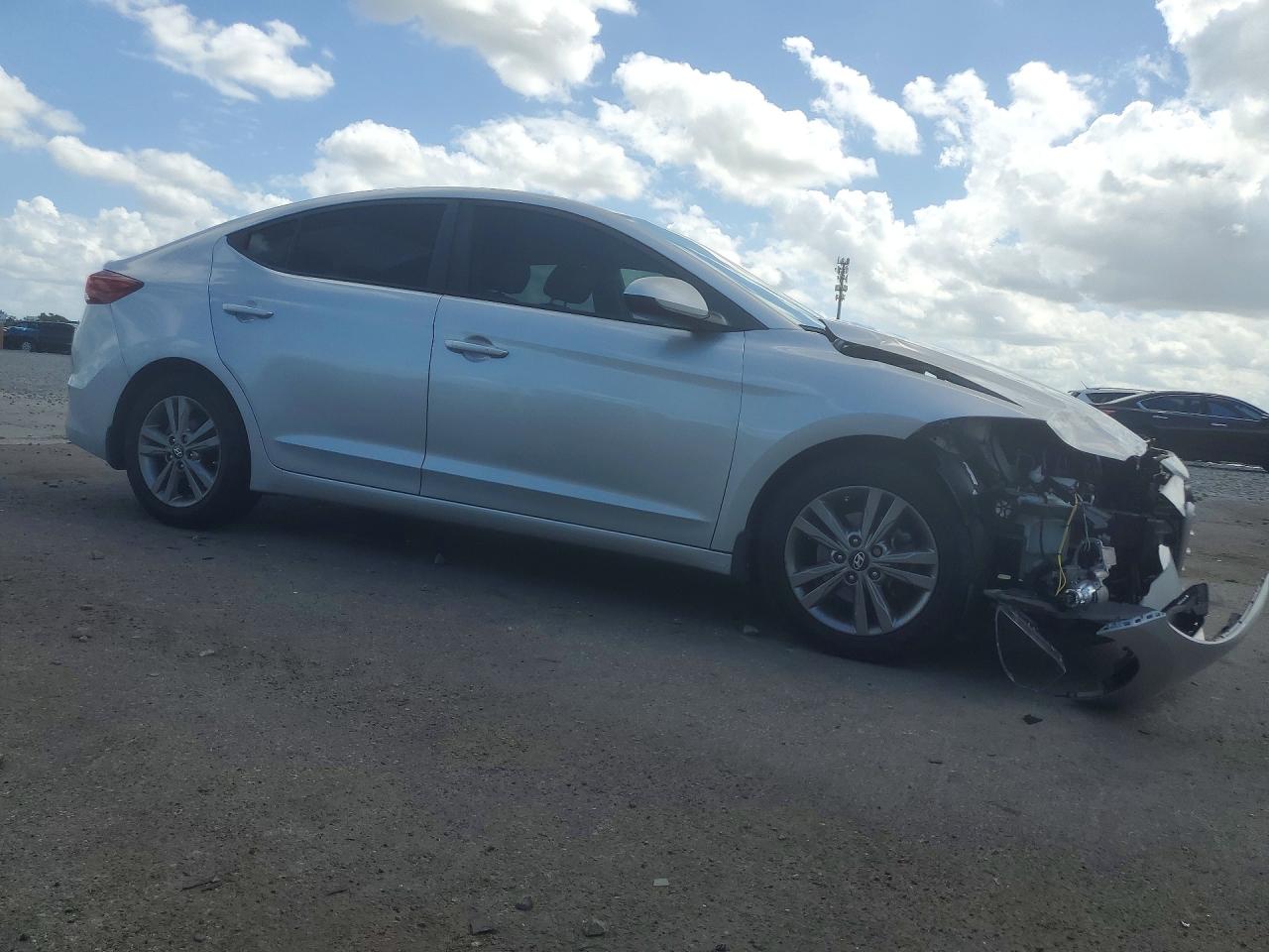 2018 HYUNDAI ELANTRA SEL photo 7