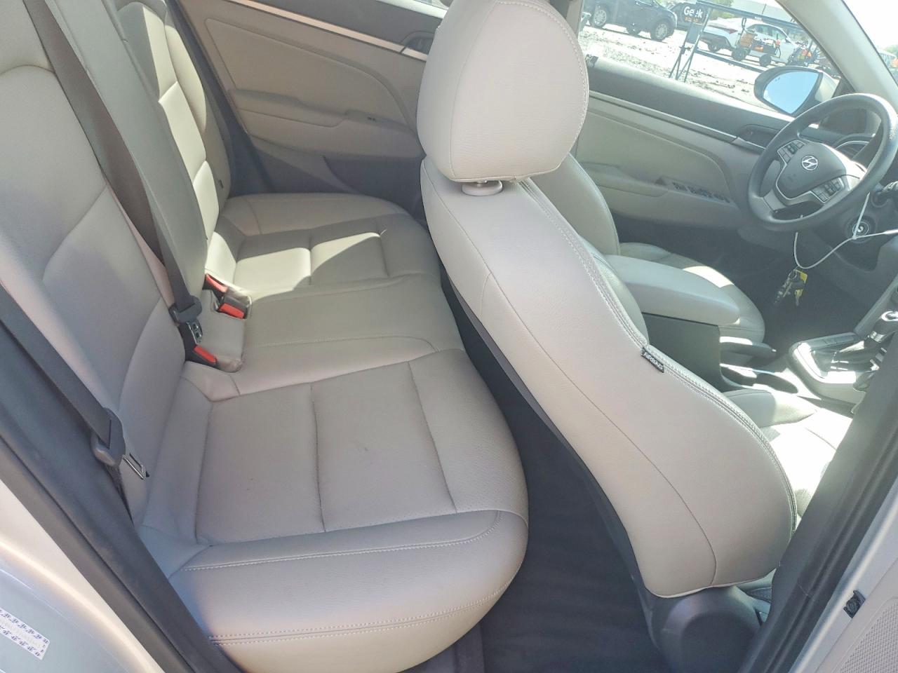 2018 HYUNDAI ELANTRA SEL photo 19