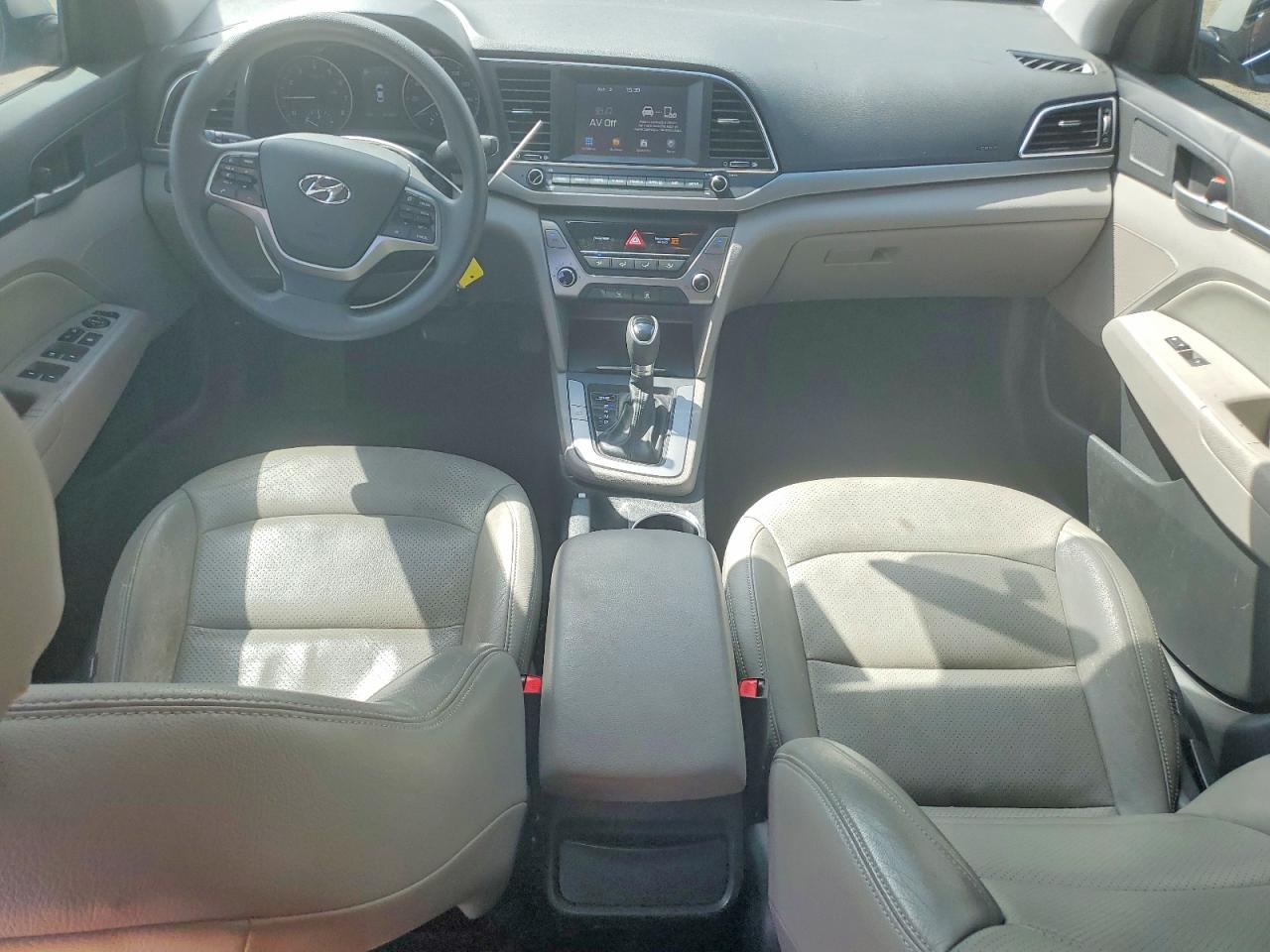 2018 HYUNDAI ELANTRA SEL photo 15