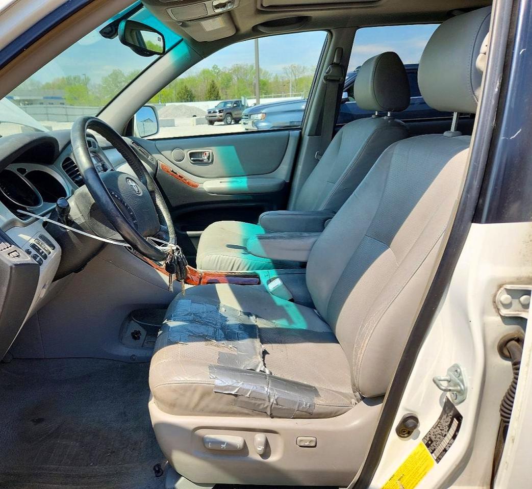 2005 TOYOTA HIGHLANDER LIMITED photo 19