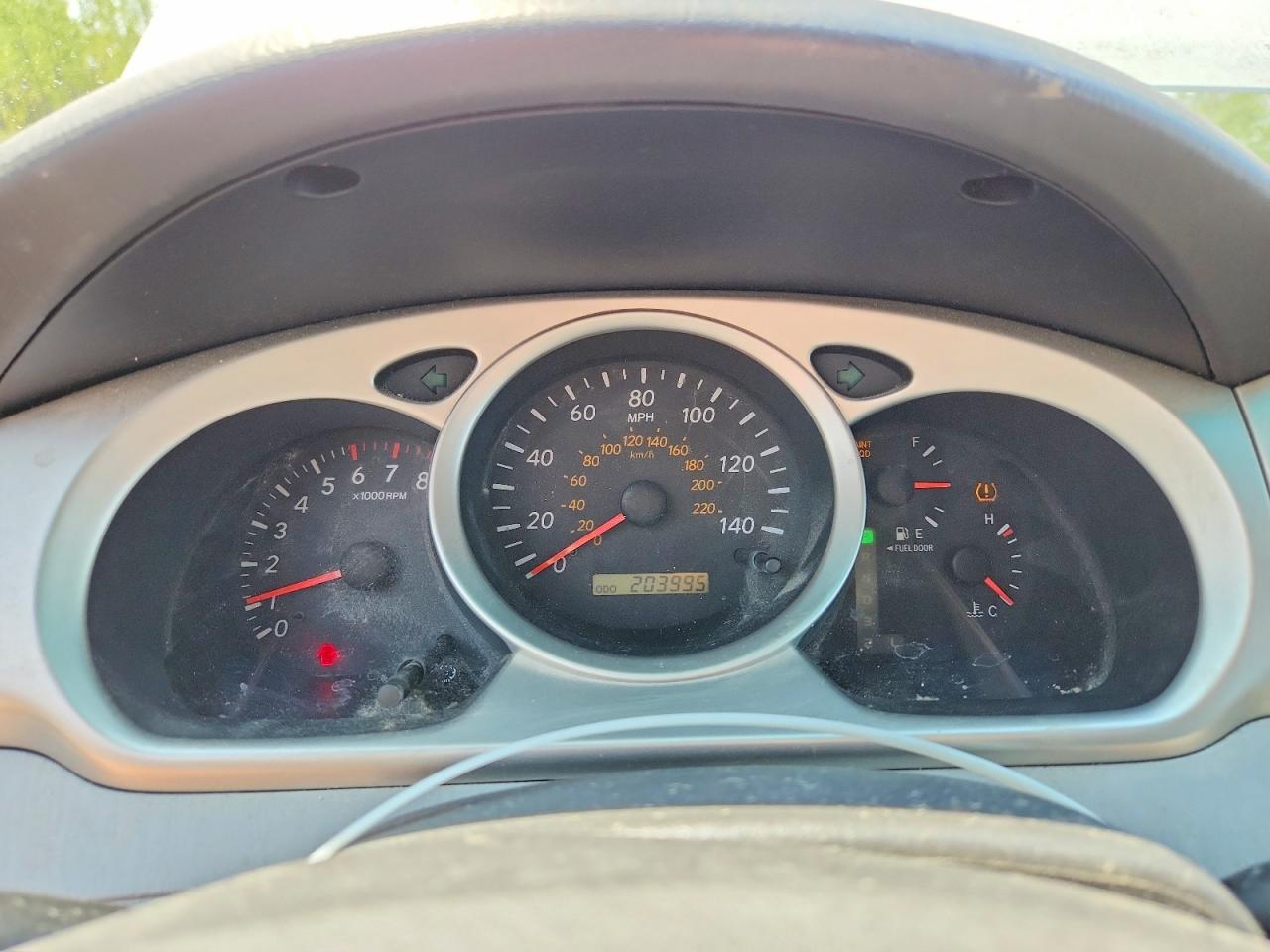 2005 TOYOTA HIGHLANDER LIMITED photo 25