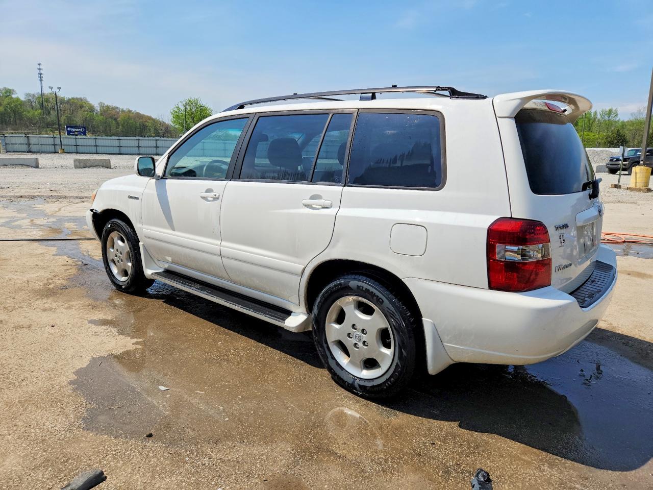 2005 TOYOTA HIGHLANDER LIMITED photo 4