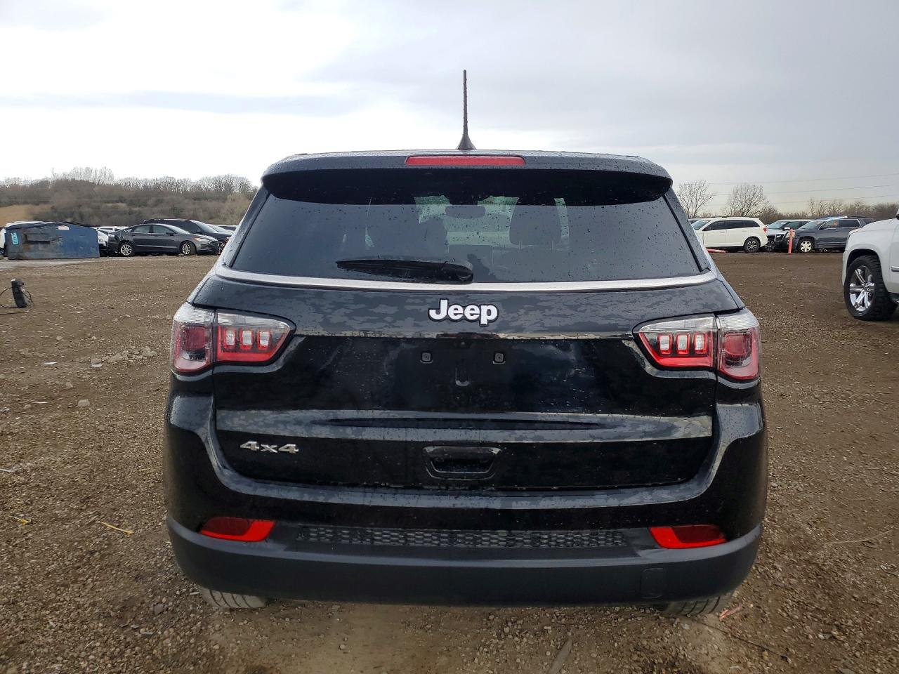 2024 JEEP COMPASS SPORT photo 11