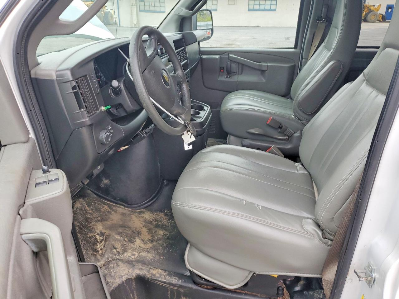 2019 CHEVROLET EXPRESS G3500 LT photo 7