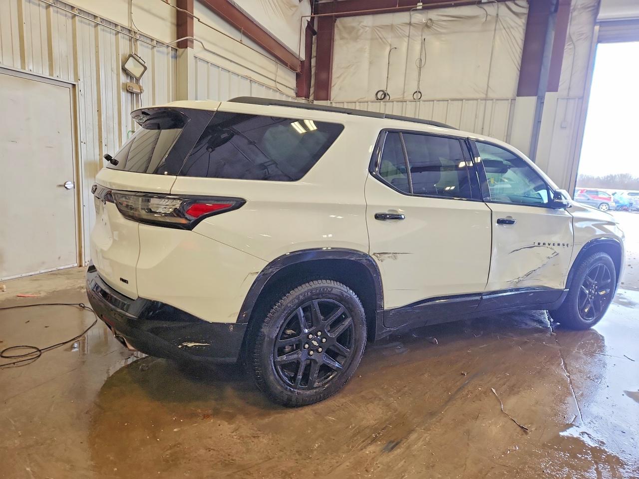 2020 CHEVROLET TRAVERSE PREMIER photo 3
