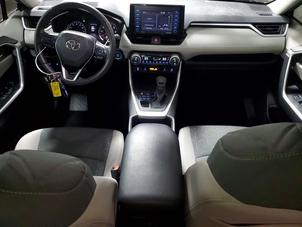 2022 TOYOTA RAV4 XLE photo 15