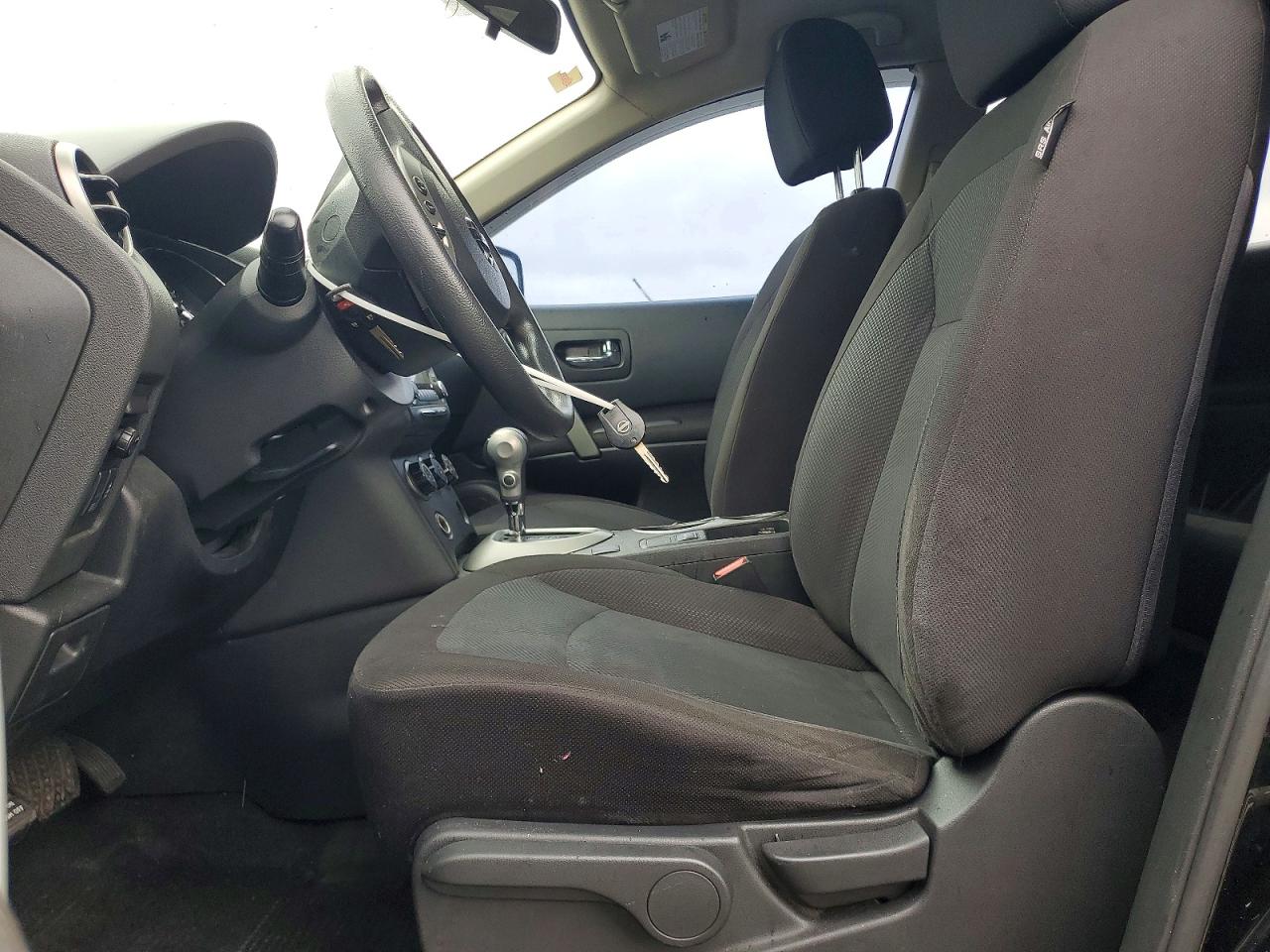 2013 NISSAN ROGUE S photo 7