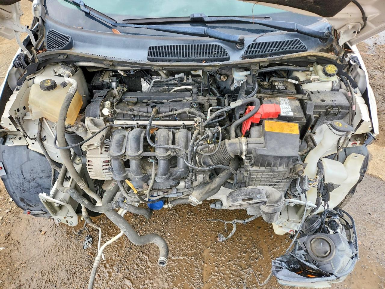 2016 FORD FIESTA SE photo 31