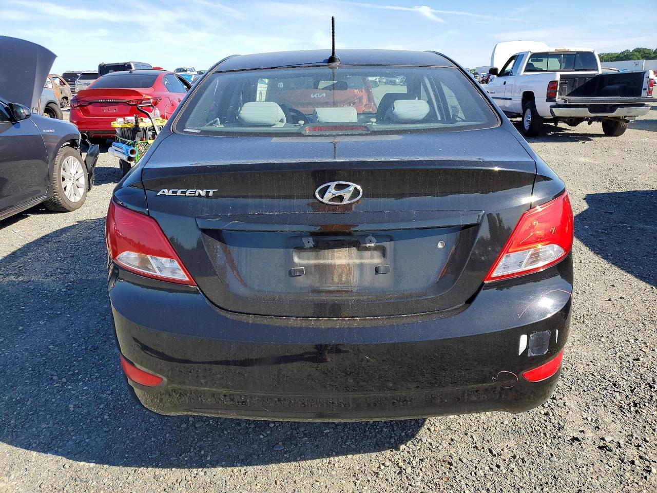 2017 HYUNDAI ACCENT SE photo 16