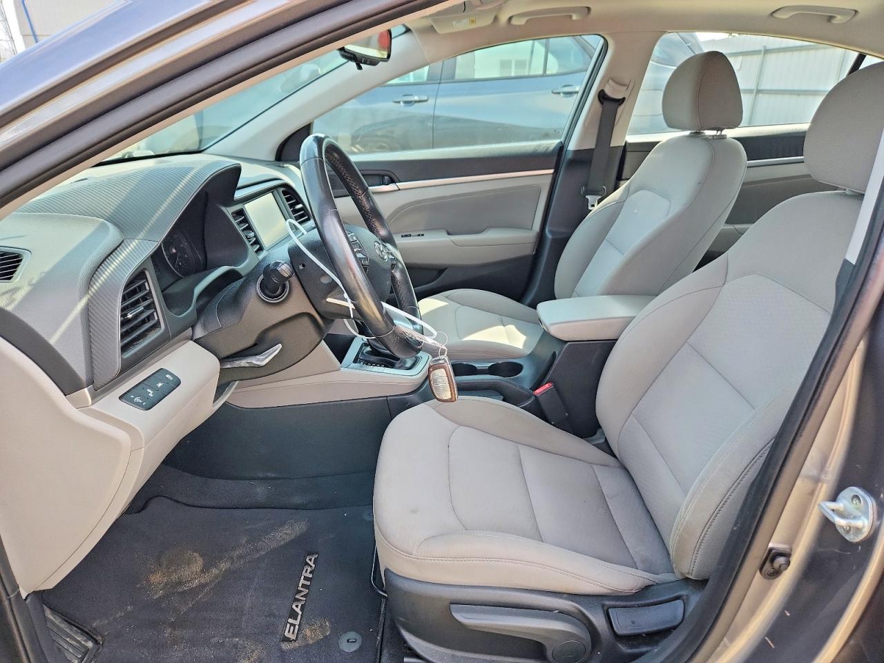 2019 HYUNDAI ELANTRA VALUE EDITION photo 19