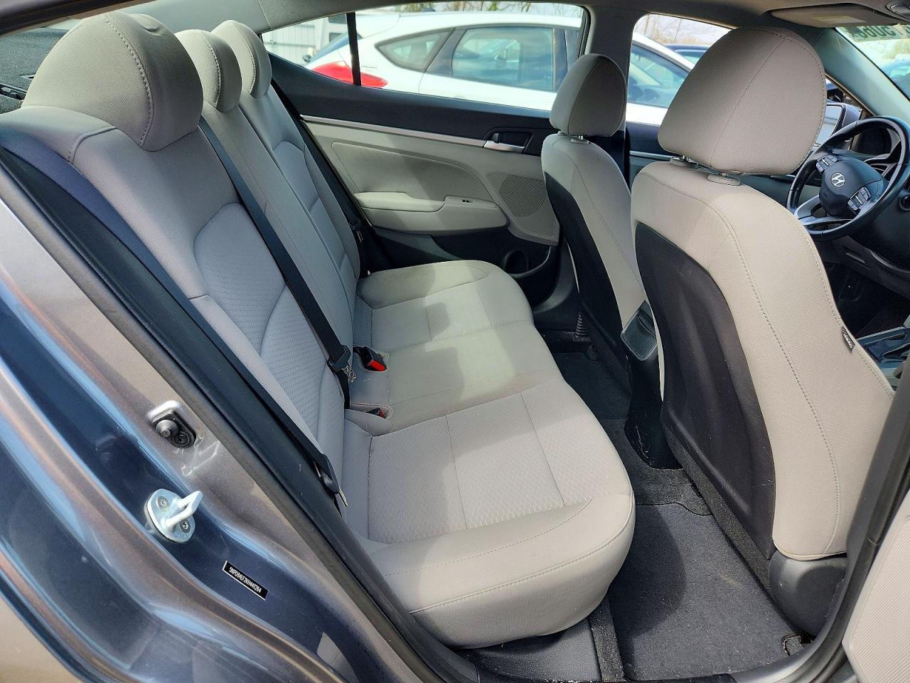 2019 HYUNDAI ELANTRA VALUE EDITION photo 28