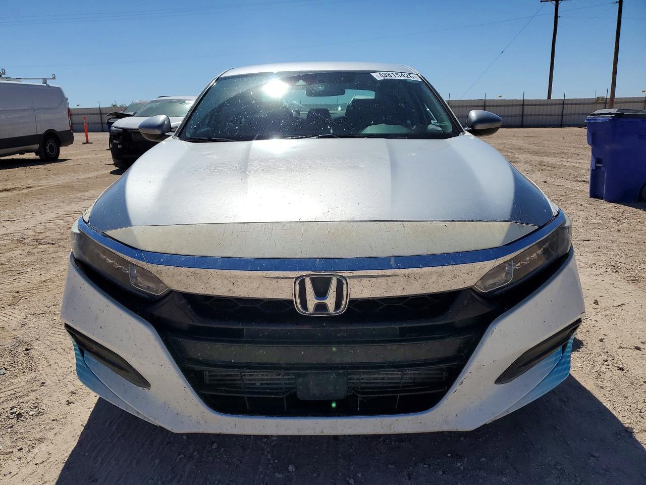 2018 HONDA ACCORD LX photo 13