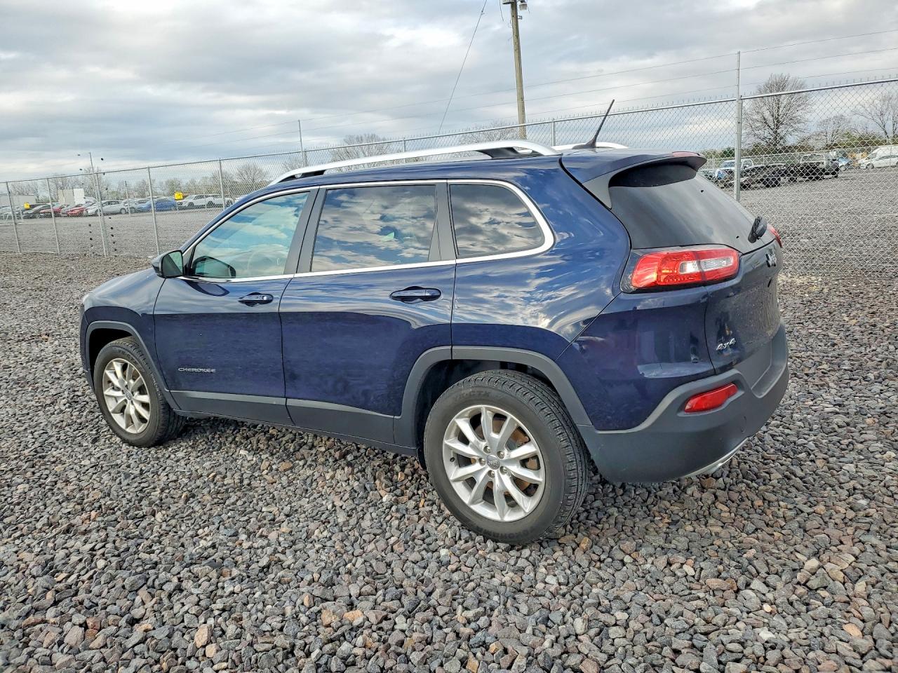 2015 JEEP CHEROKEE LIMITED photo 3