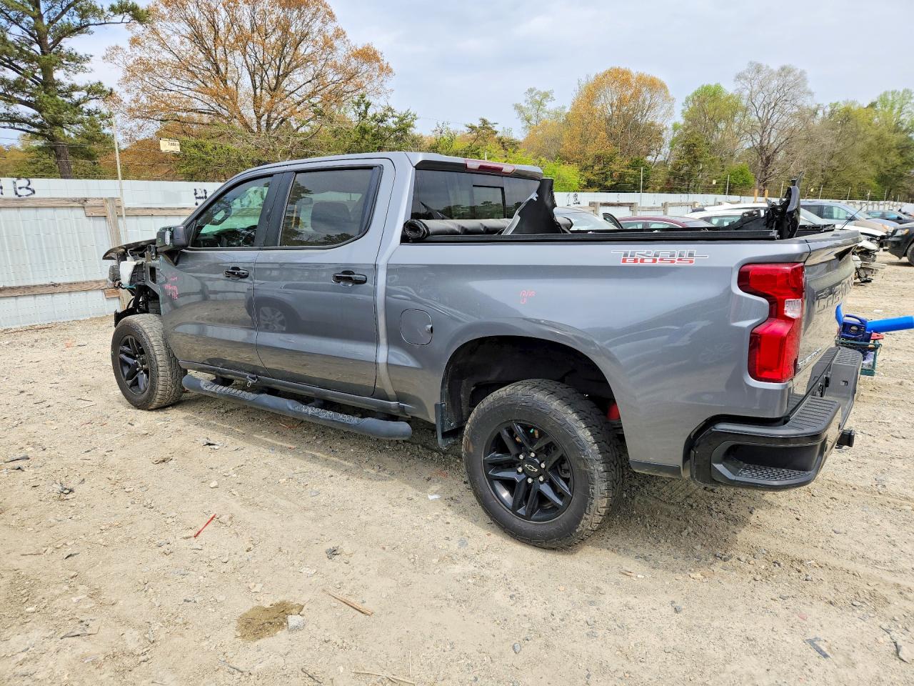 2021 CHEVROLET SILVERADO K1500 LT TRAIL BOSS photo 2