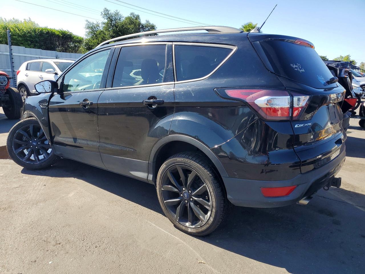 2018 FORD ESCAPE SEL photo 2